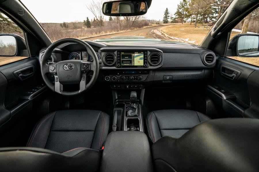 Торпедо Toyota Tacoma TRD Pro Double Cab 2019 года  (фото 35 из 60)
